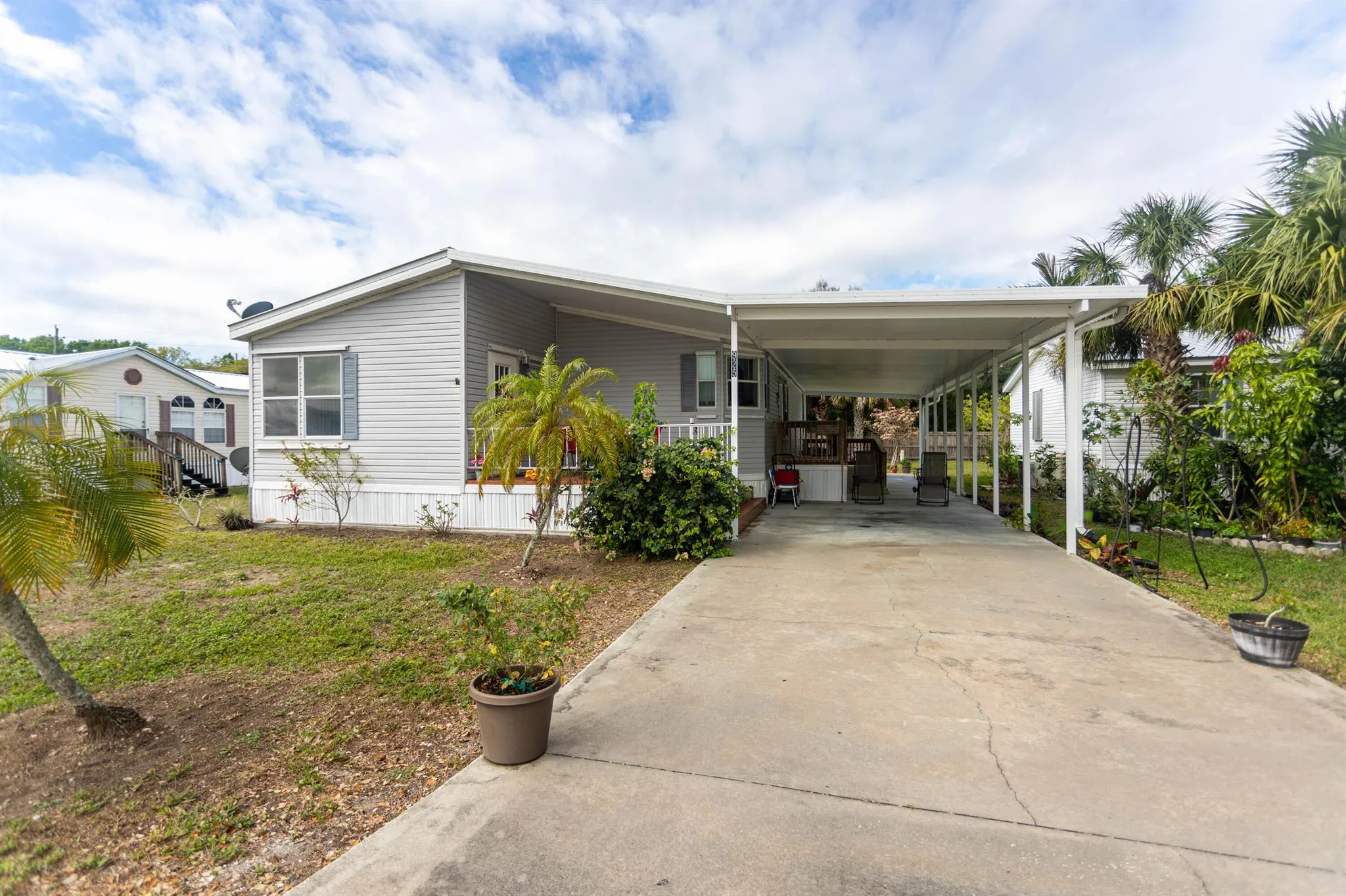 925 Yacht Club Way NW