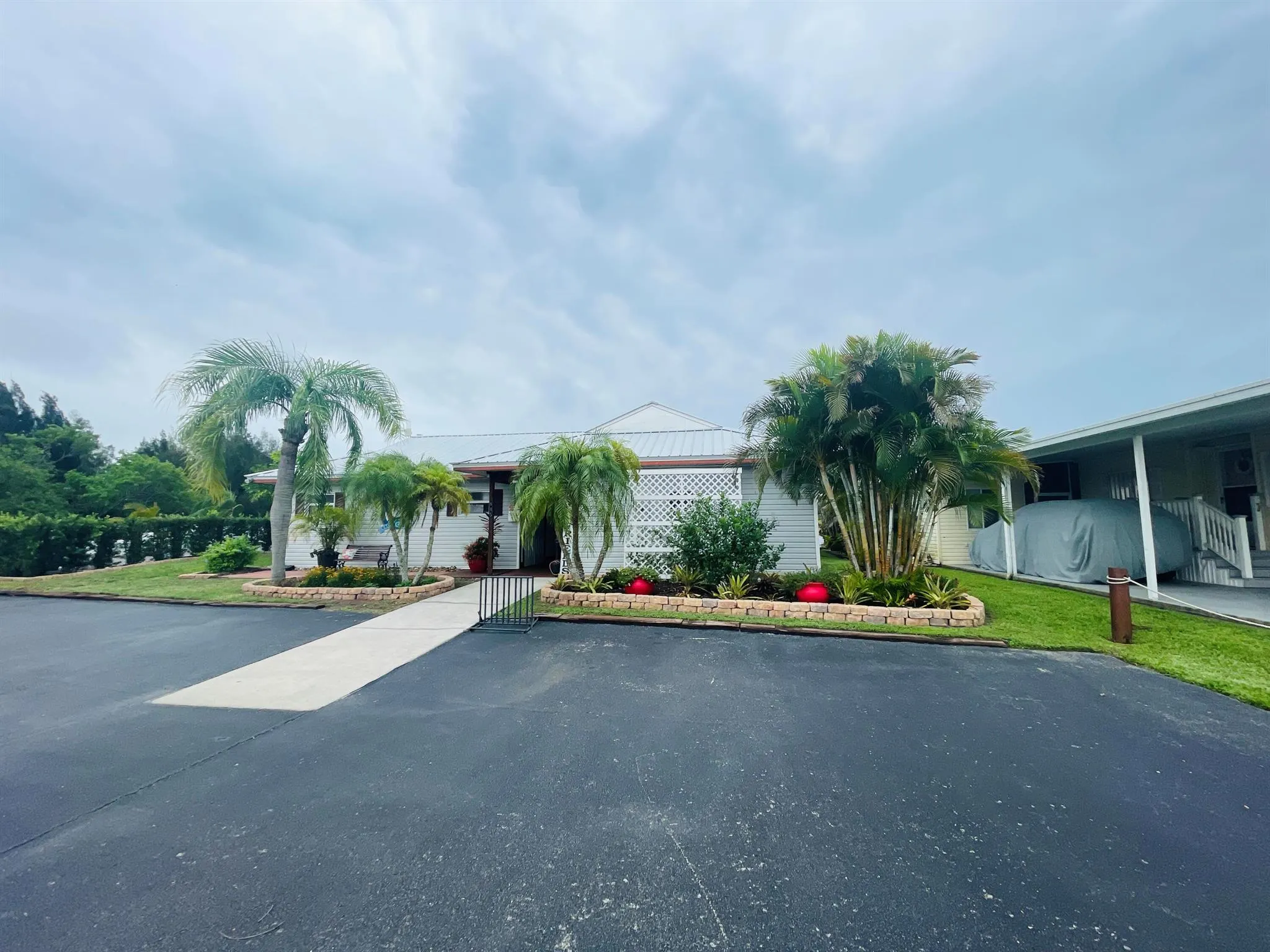 925 Yacht Club Way NW