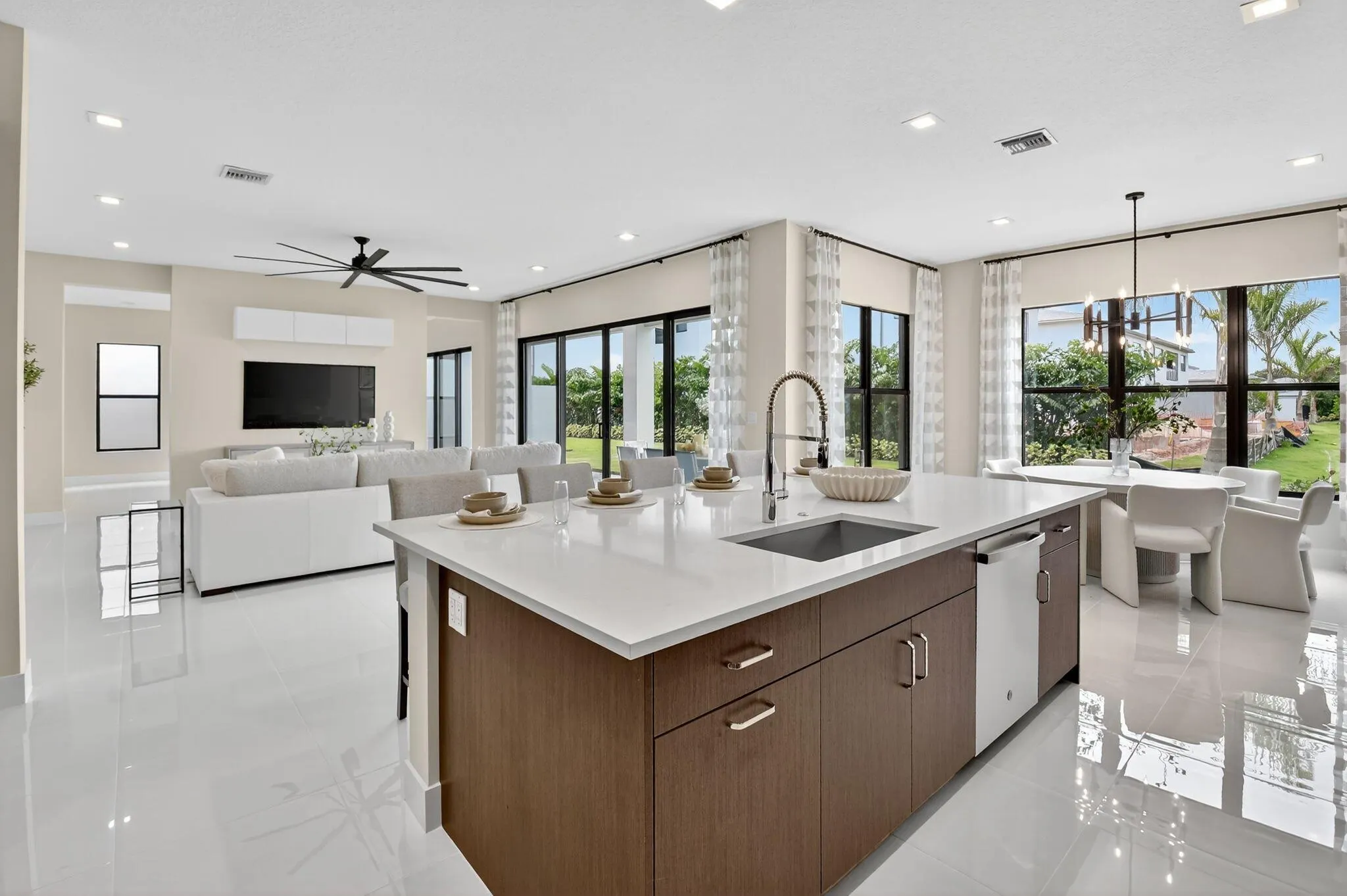 9436 Riverside Park Drive