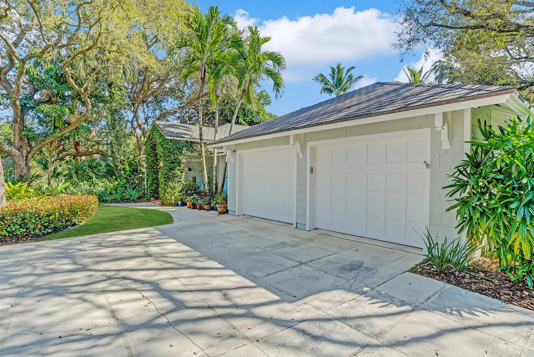 6000 Eagles Nest Drive