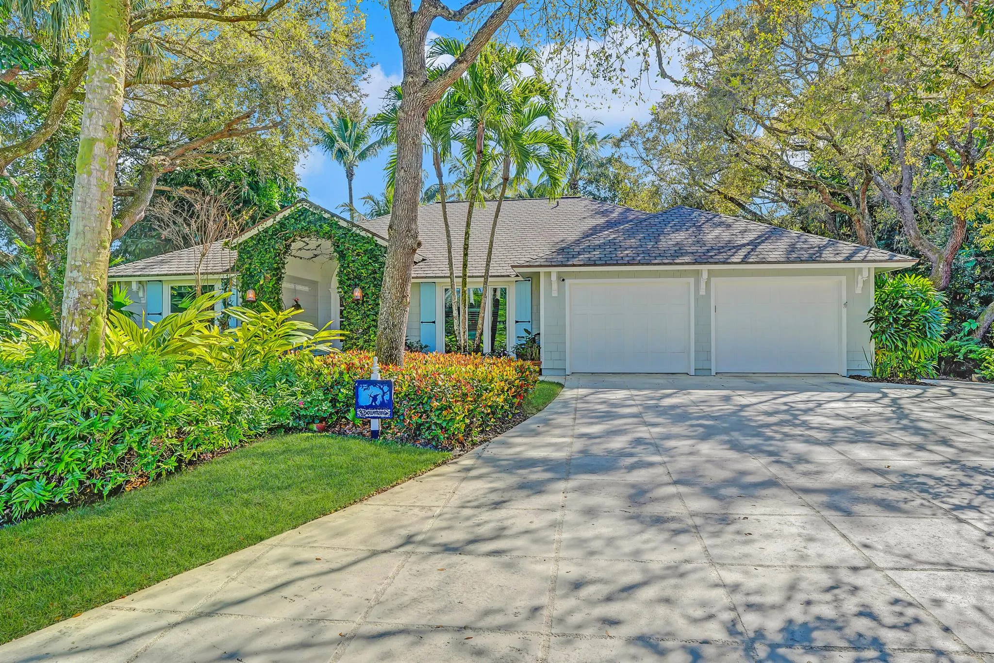 6000 Eagles Nest Drive