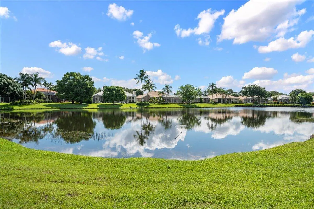 2221 SW Whitemarsh Way