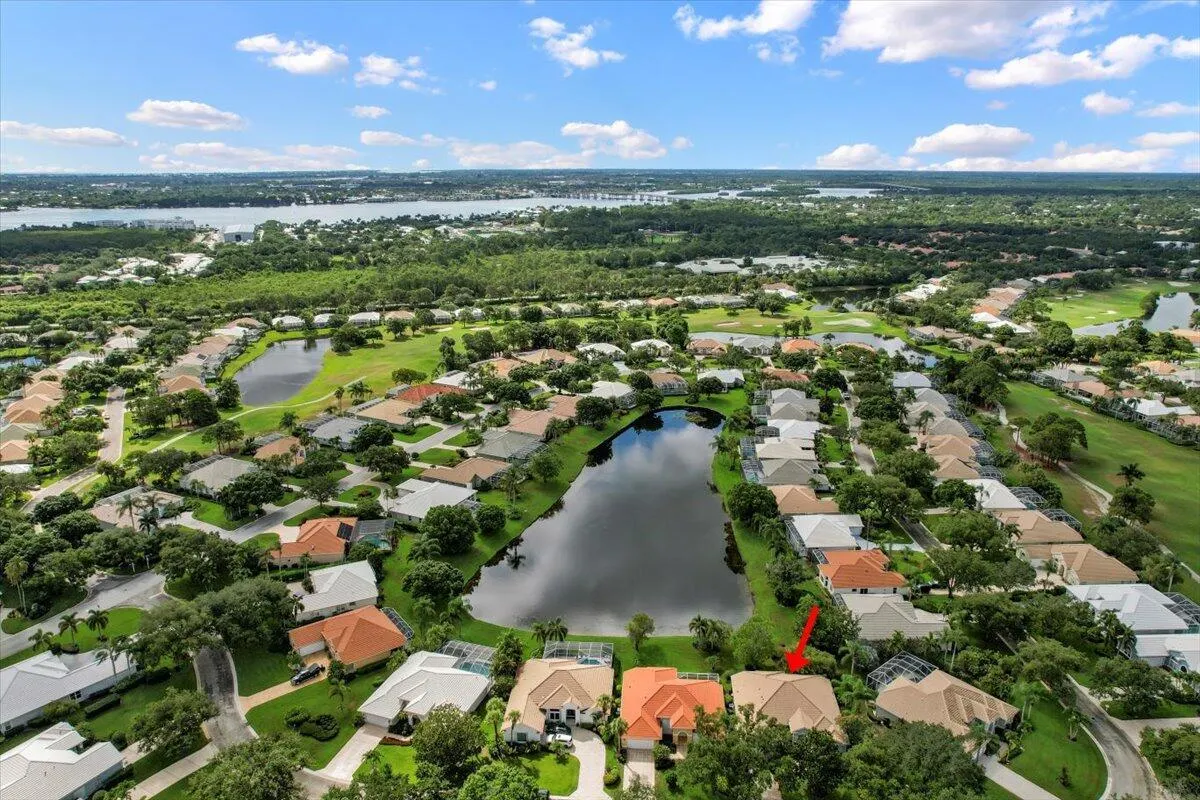 2221 SW Whitemarsh Way
