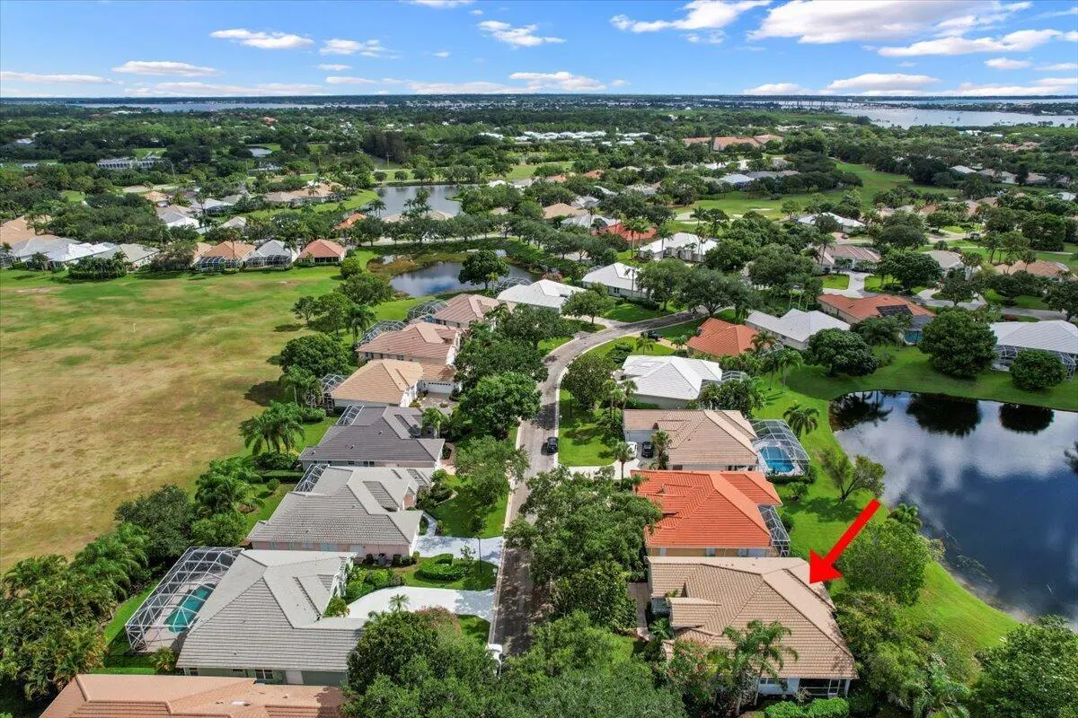 2221 SW Whitemarsh Way