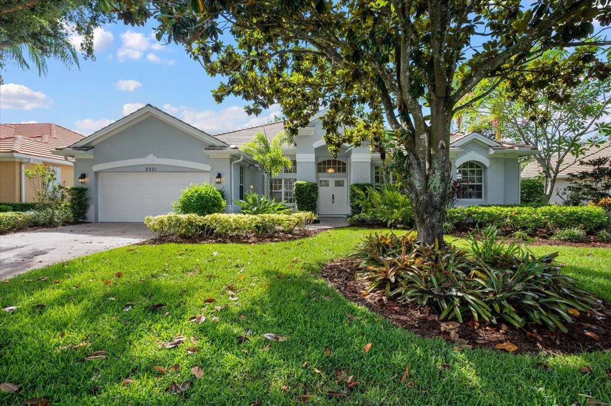 2221 SW Whitemarsh Way