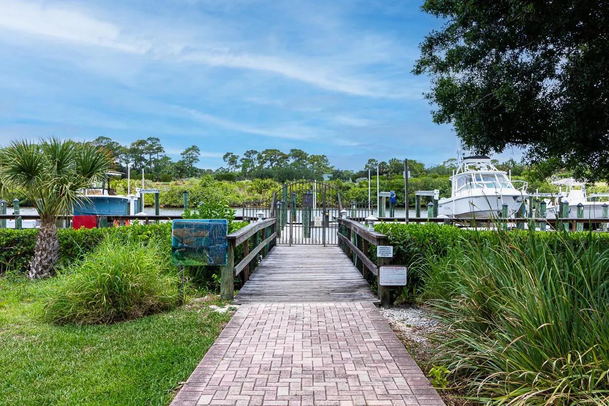 2381 SW Island Creek Trail
