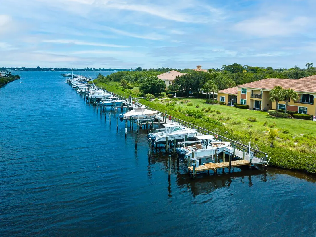 2381 SW Island Creek Trail