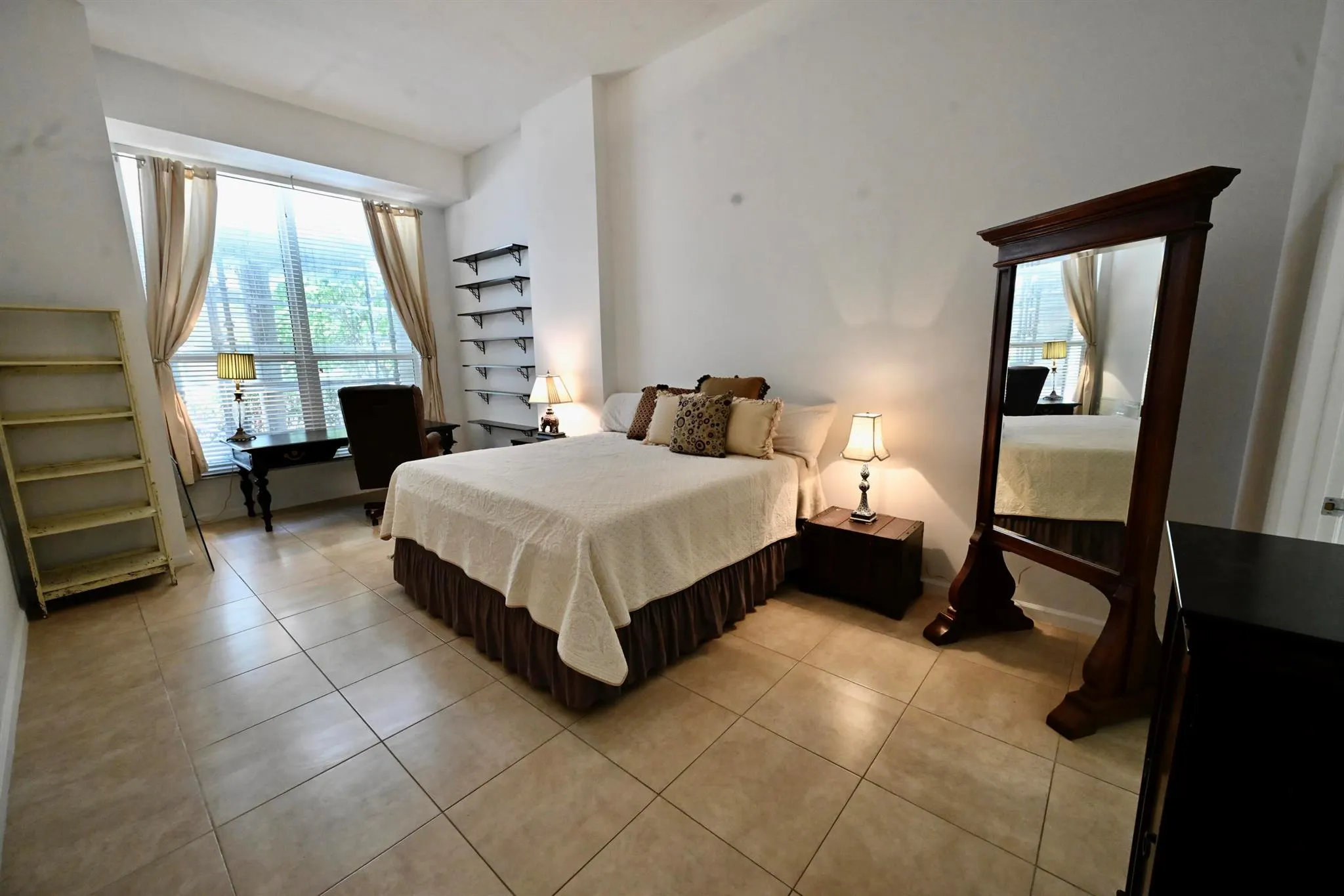 550 Okeechobee Boulevard, #121