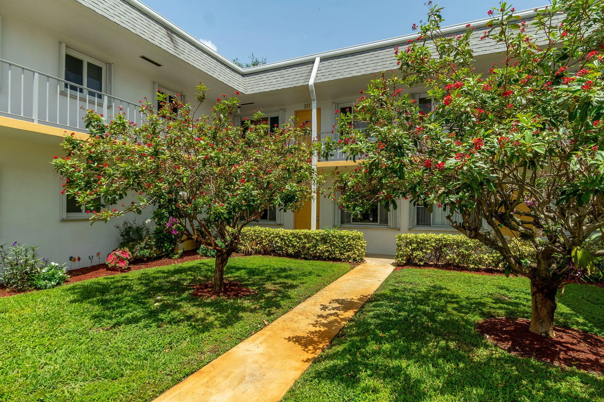 3000 Lake Osborne Drive, #103