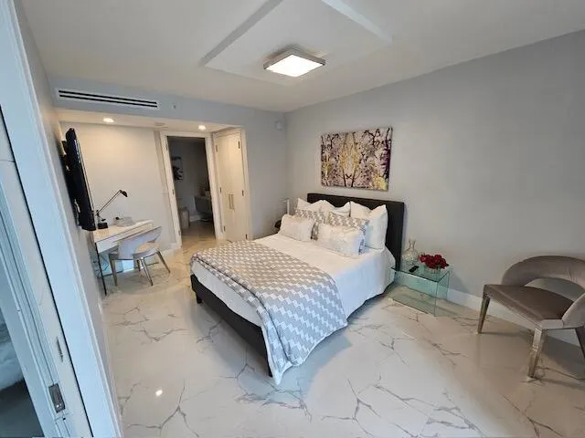 120 SE 5th Avenue, #321