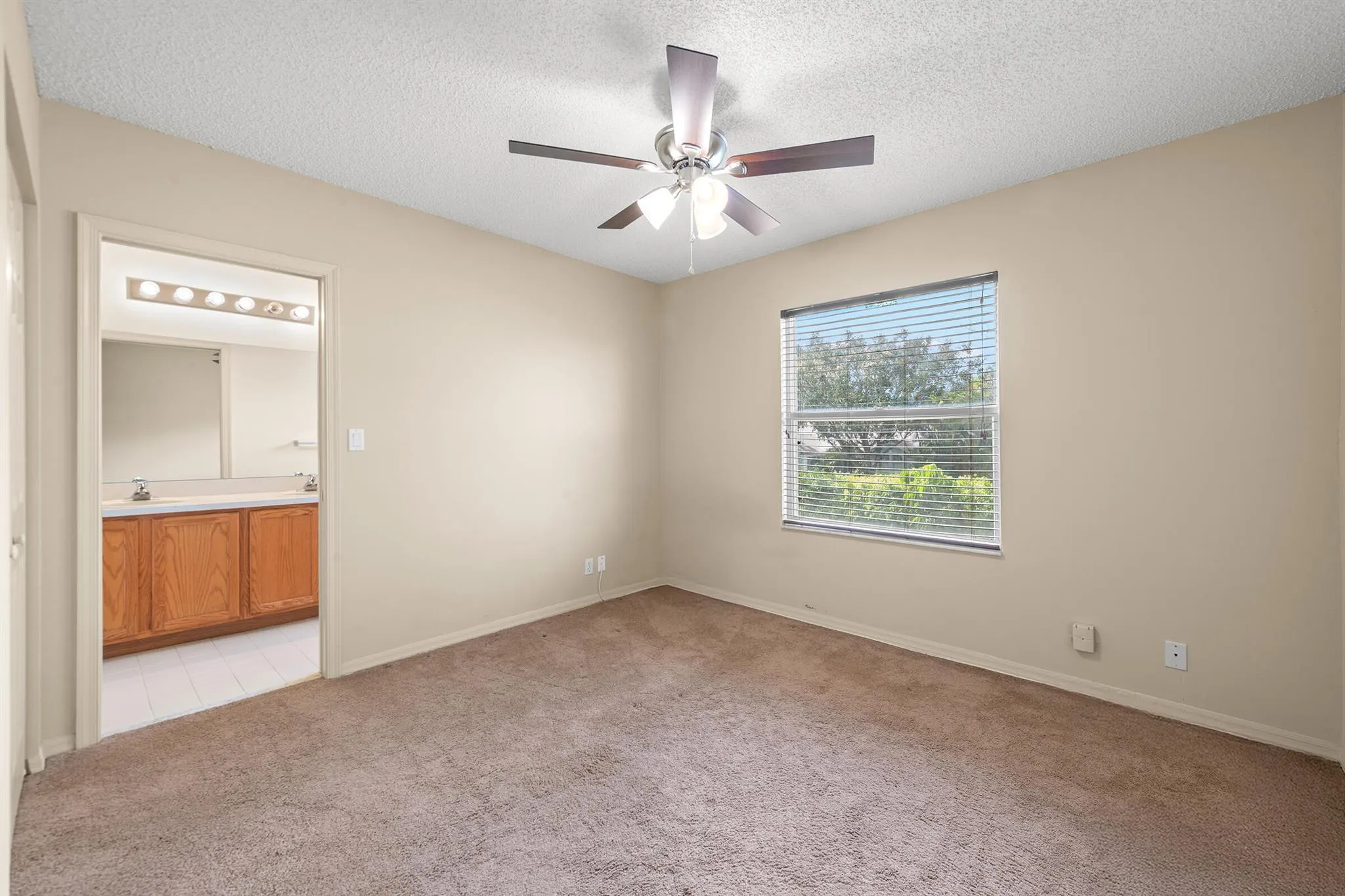 13810 Creston Place