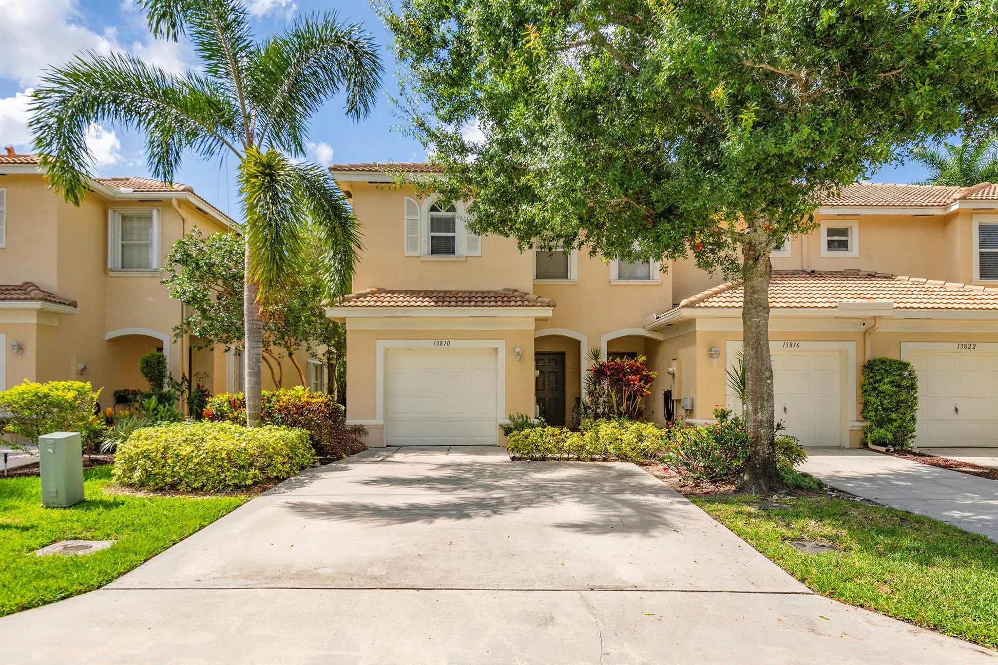 13810 Creston Place