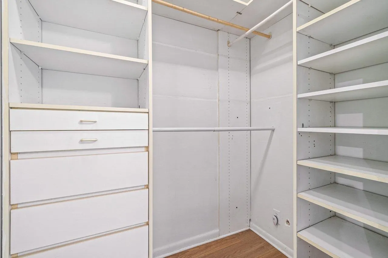 1225 George Bush 4 Boulevard, #4