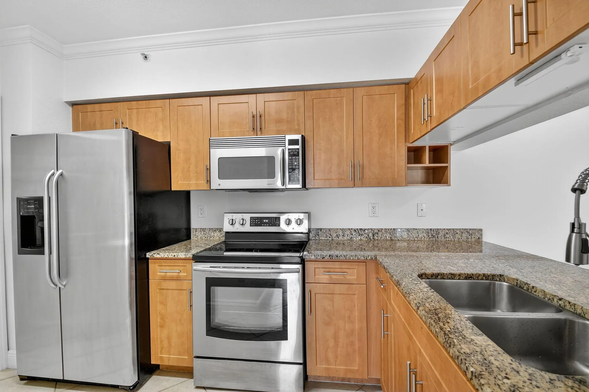 6511 Emerald Dunes Drive, #304