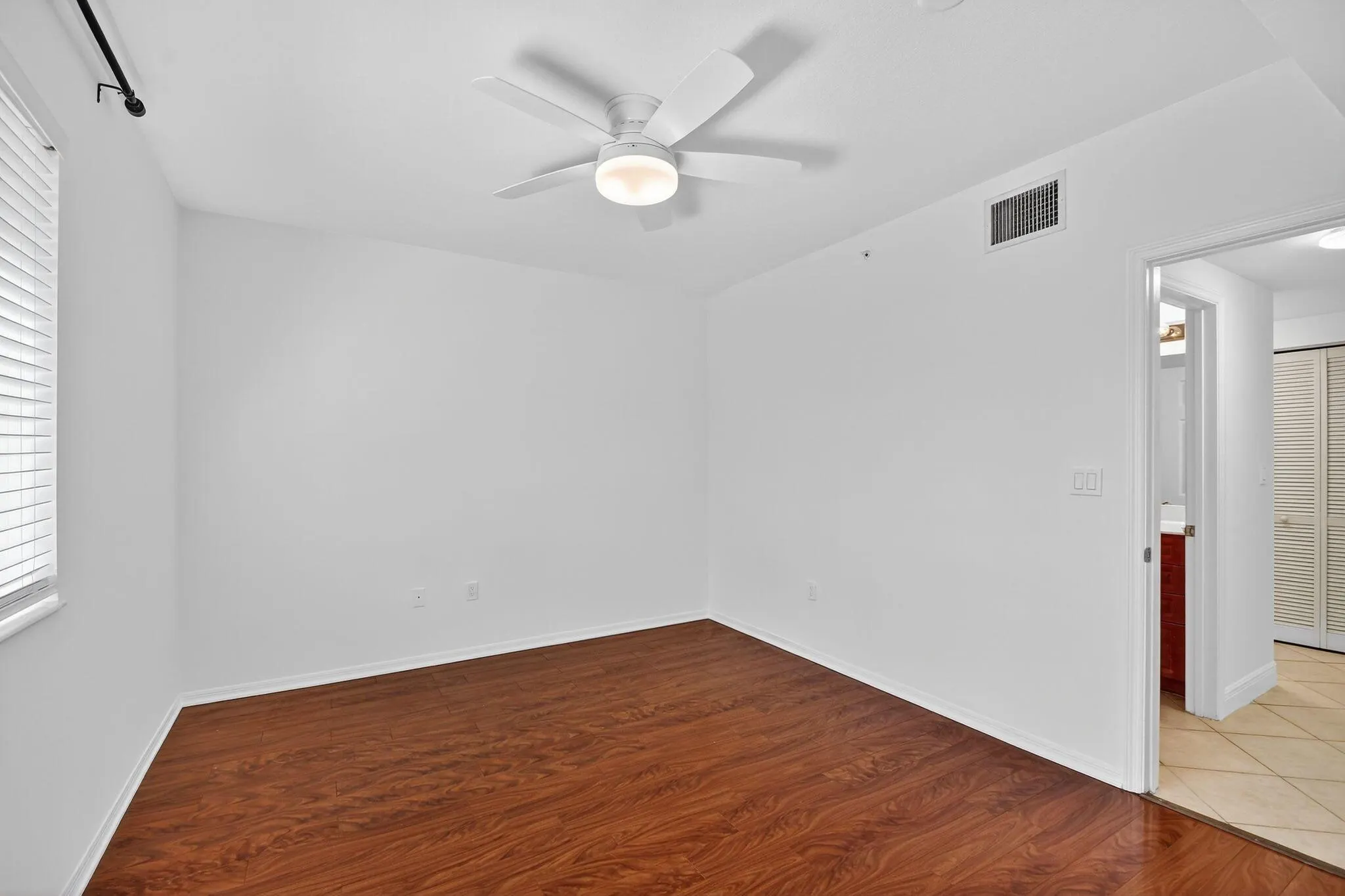 6511 Emerald Dunes Drive, #304