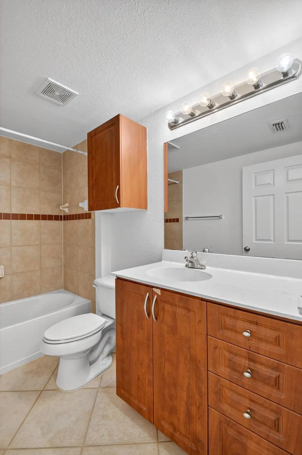 6511 Emerald Dunes Drive, #304