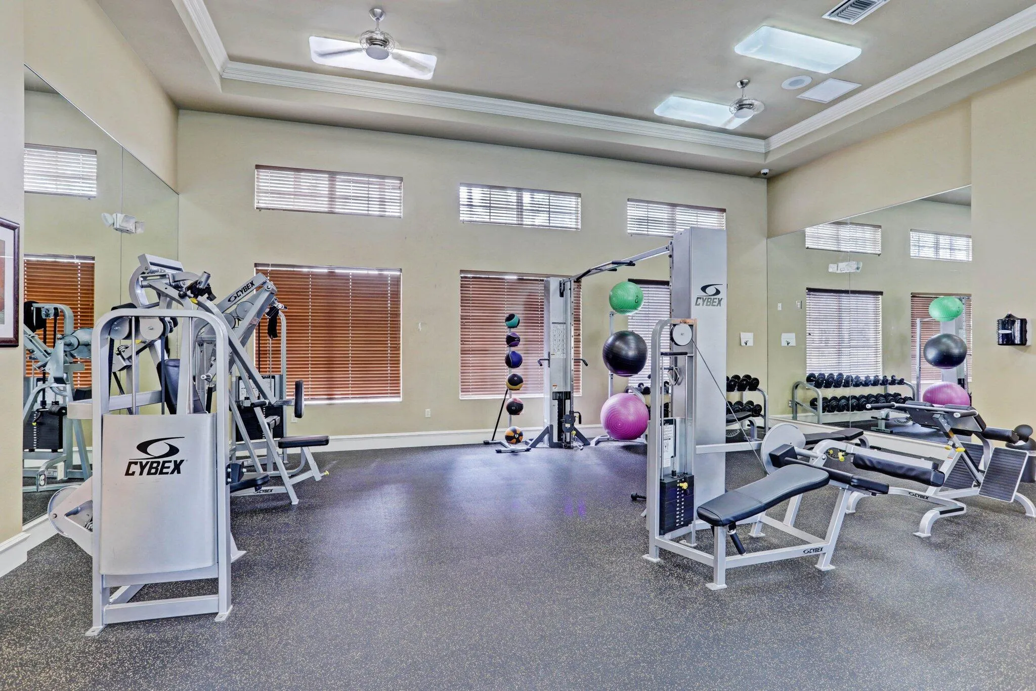 6511 Emerald Dunes Drive, #304