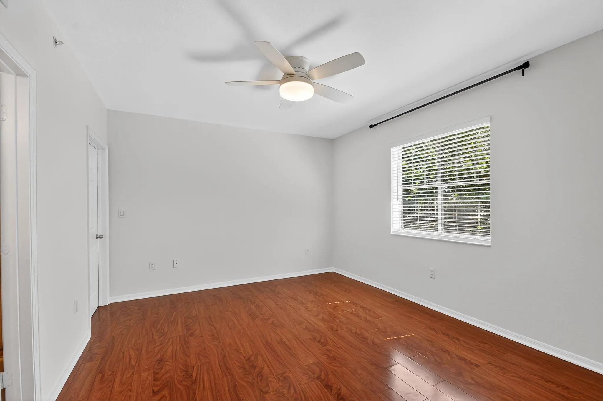 6511 Emerald Dunes Drive, #304