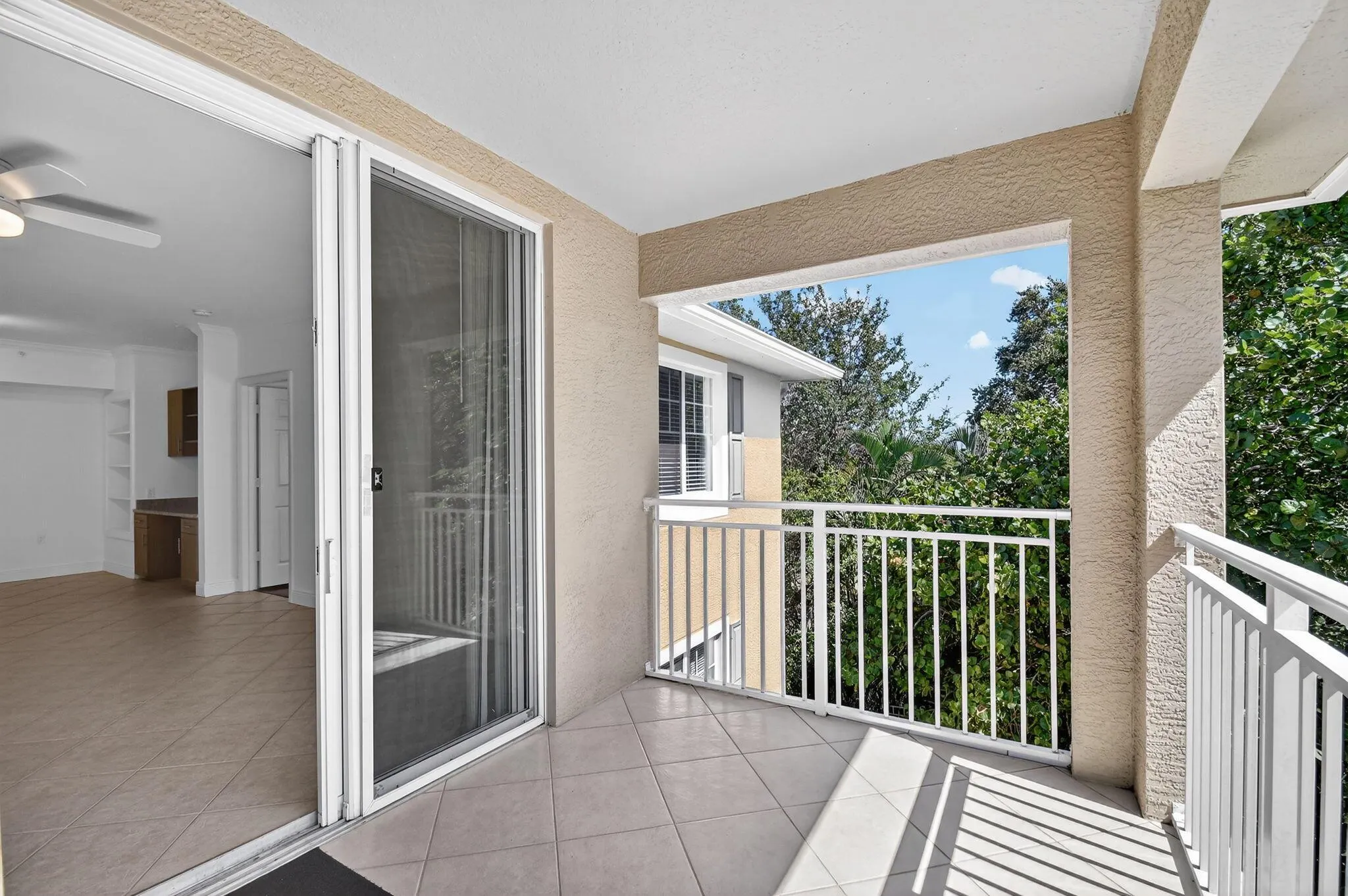 6511 Emerald Dunes Drive, #304