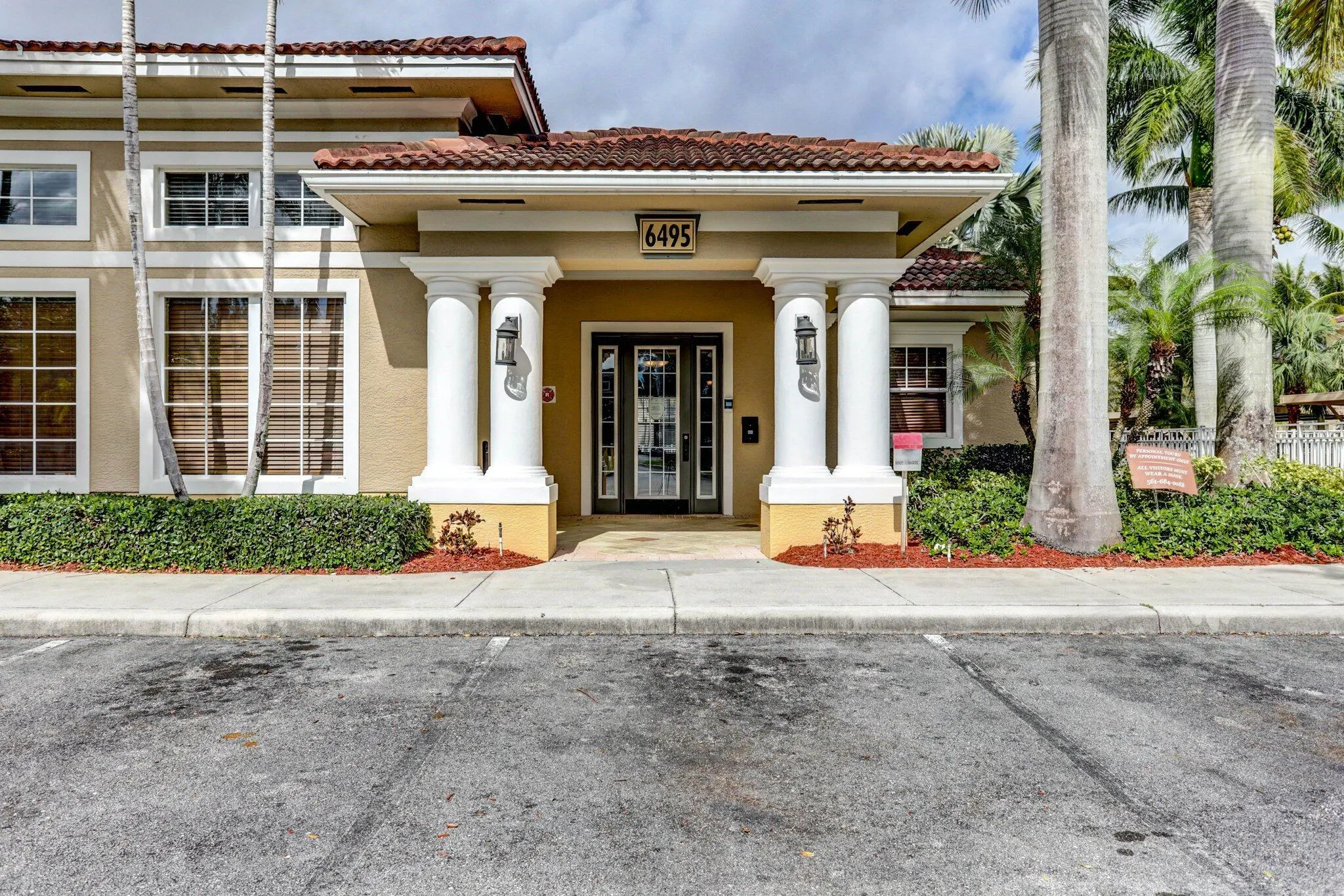 6511 Emerald Dunes Drive, #304