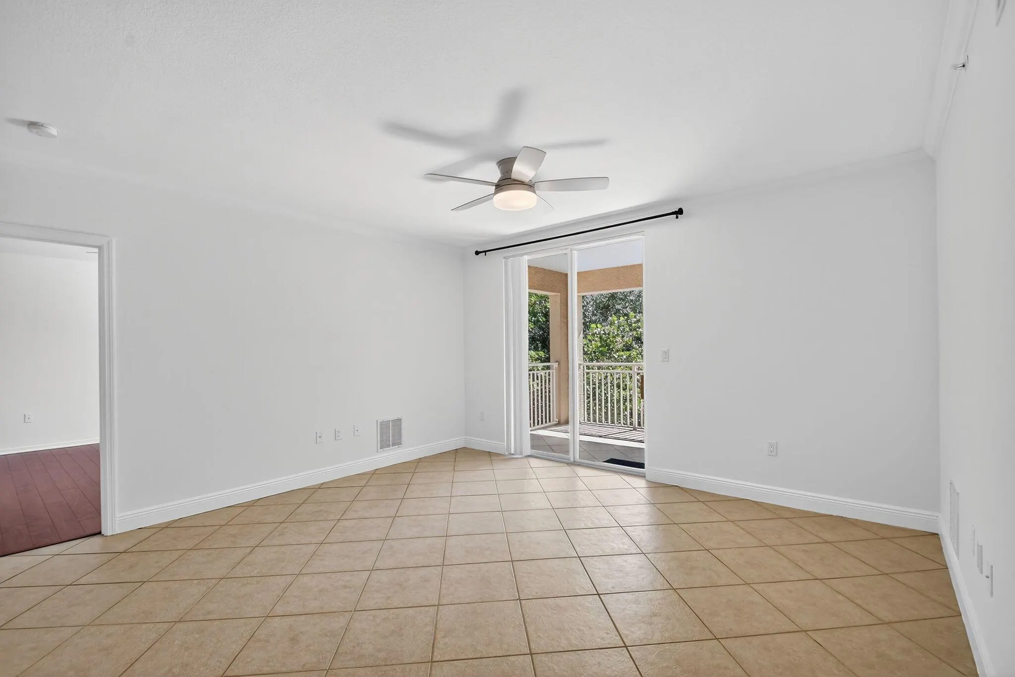 6511 Emerald Dunes Drive, #304