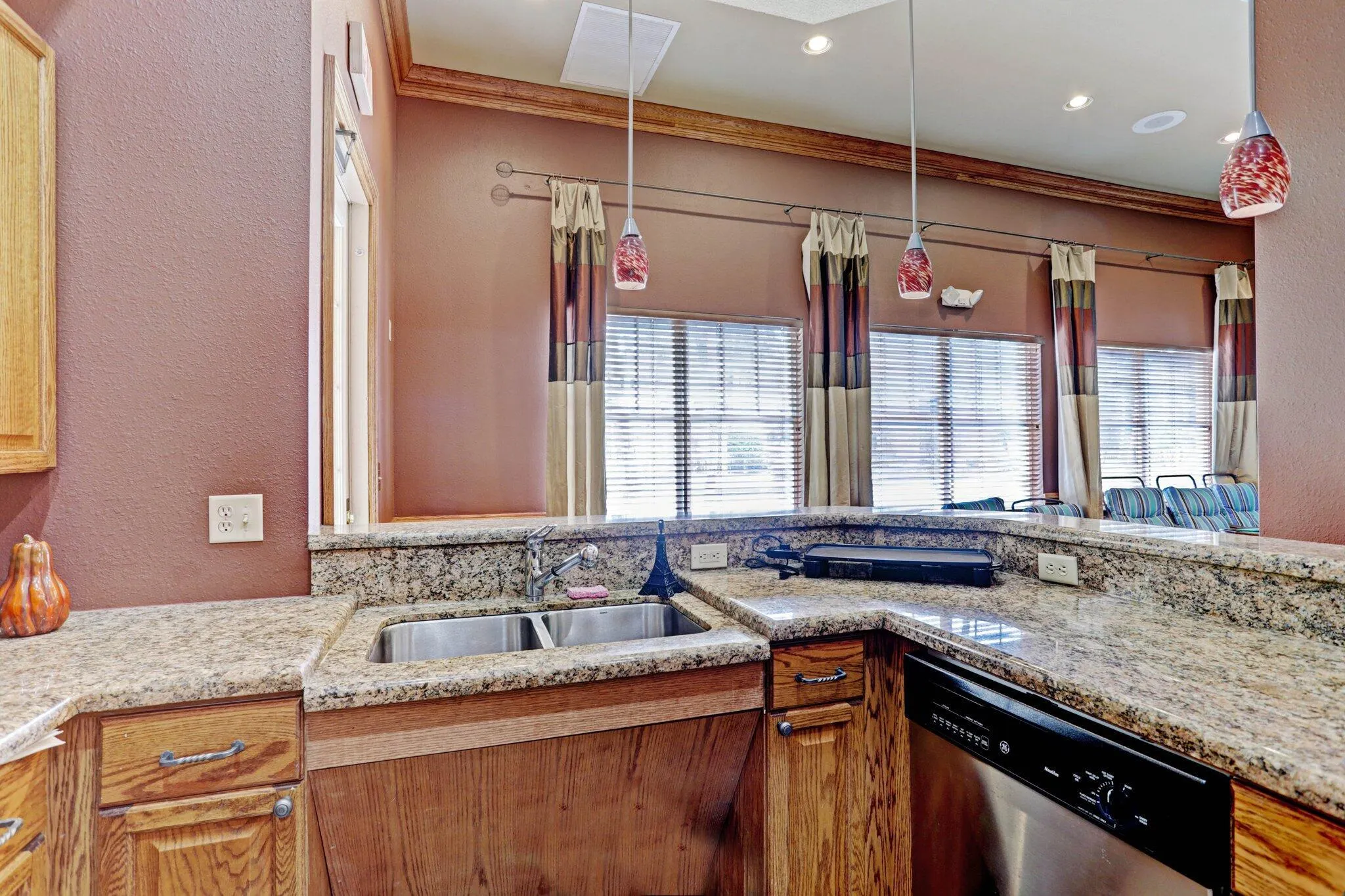 6511 Emerald Dunes Drive, #304