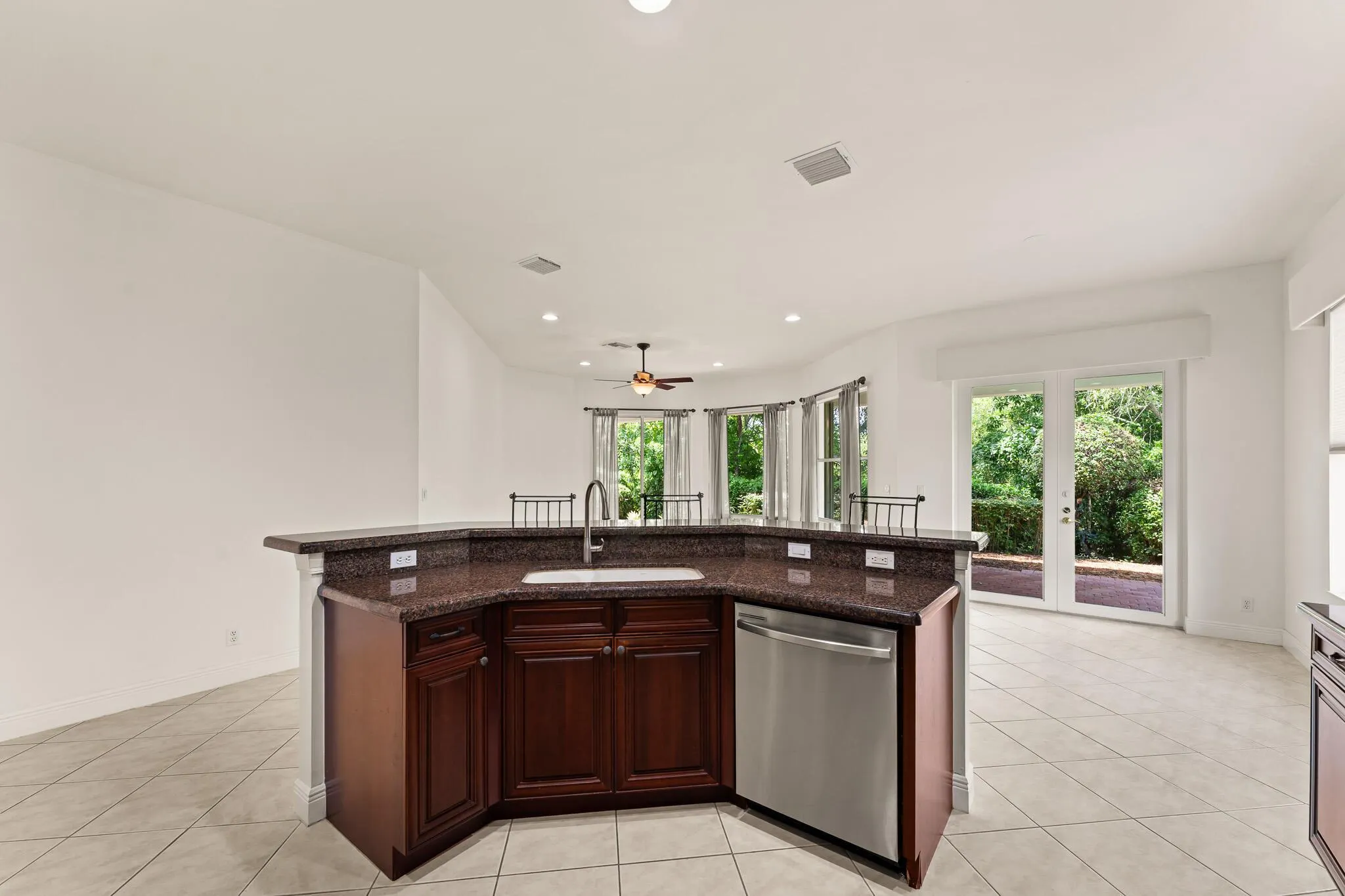 879 SW Pebble Lane