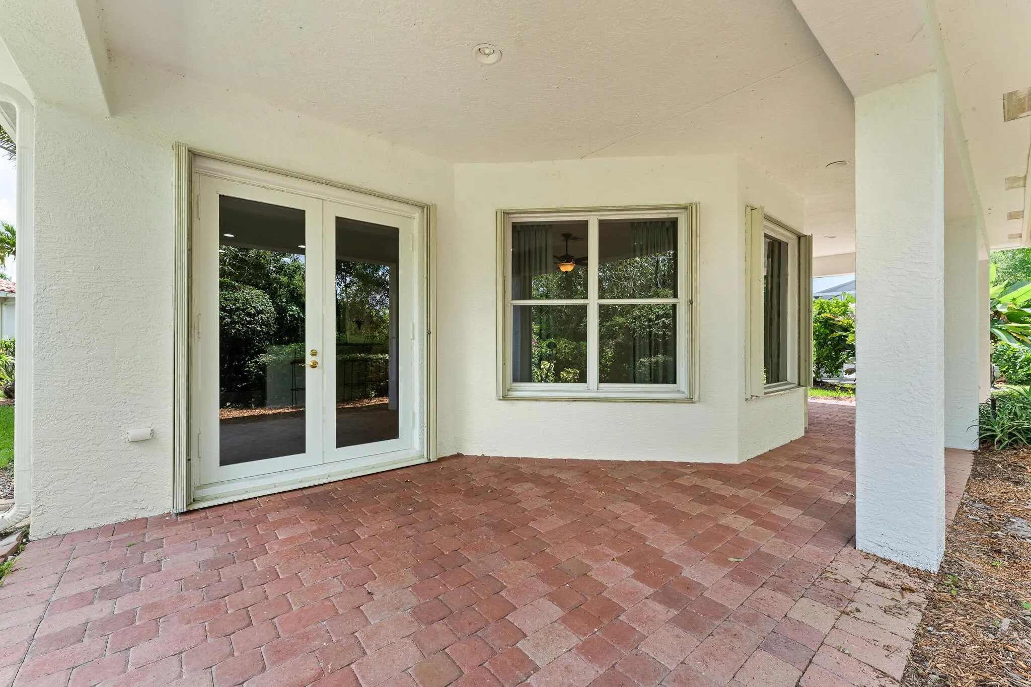 879 SW Pebble Lane