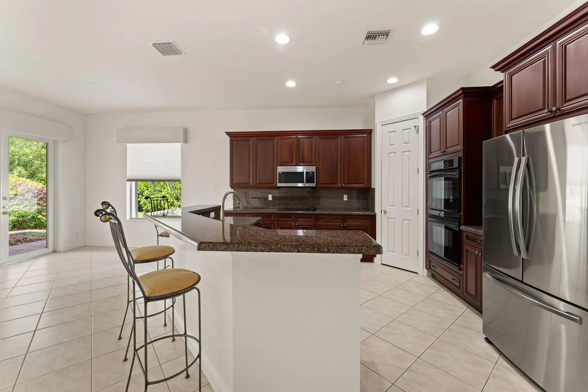 879 SW Pebble Lane