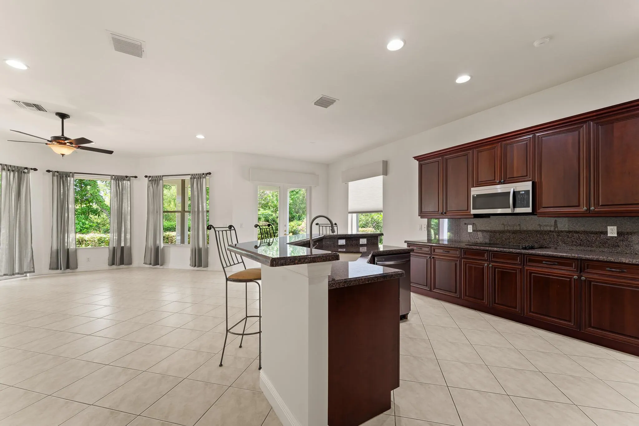 879 SW Pebble Lane
