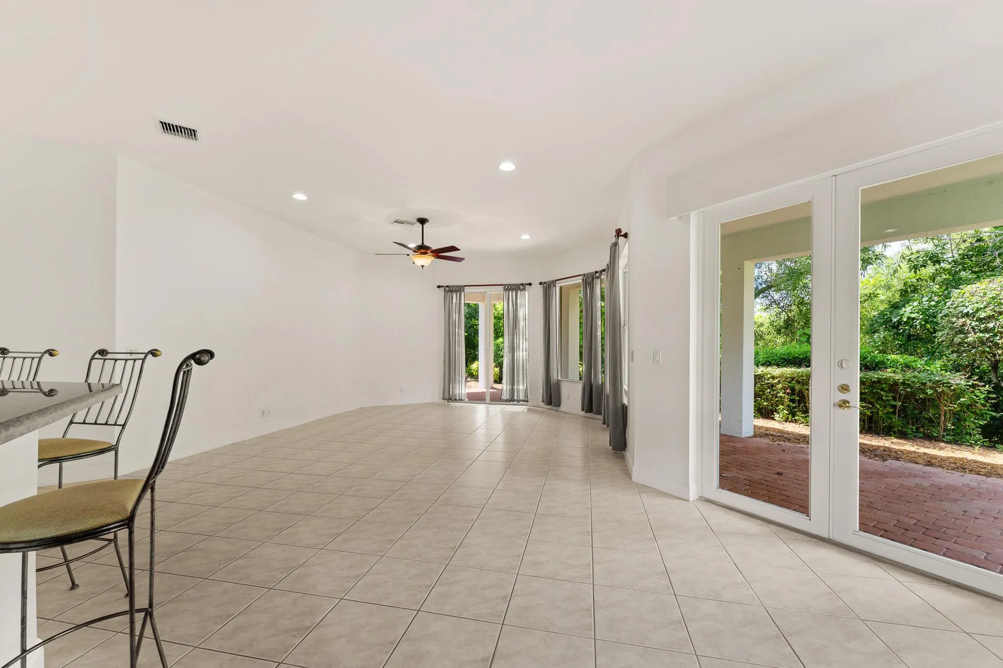 879 SW Pebble Lane