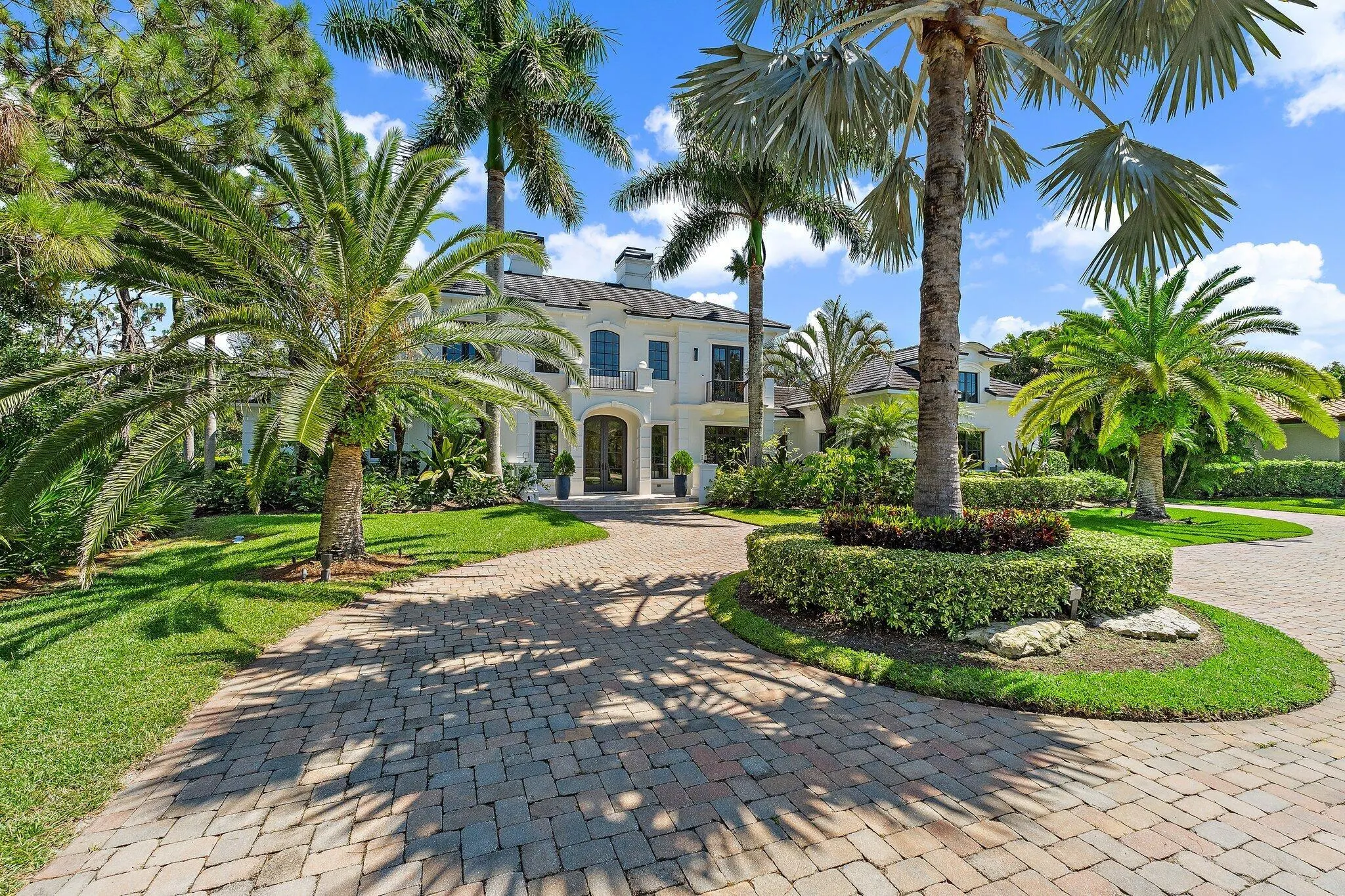 8082 SE Hidden Bridge Court