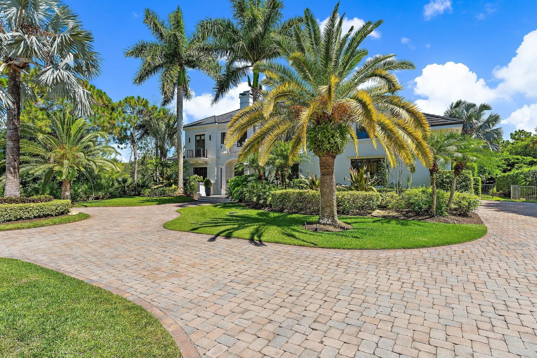 8082 SE Hidden Bridge Court