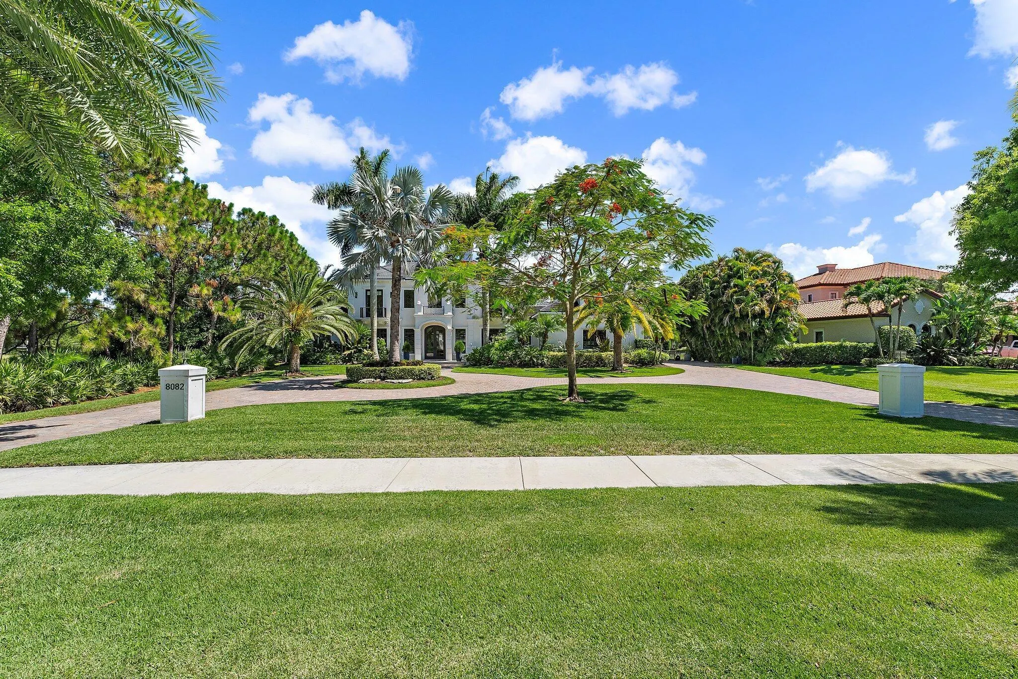 8082 SE Hidden Bridge Court