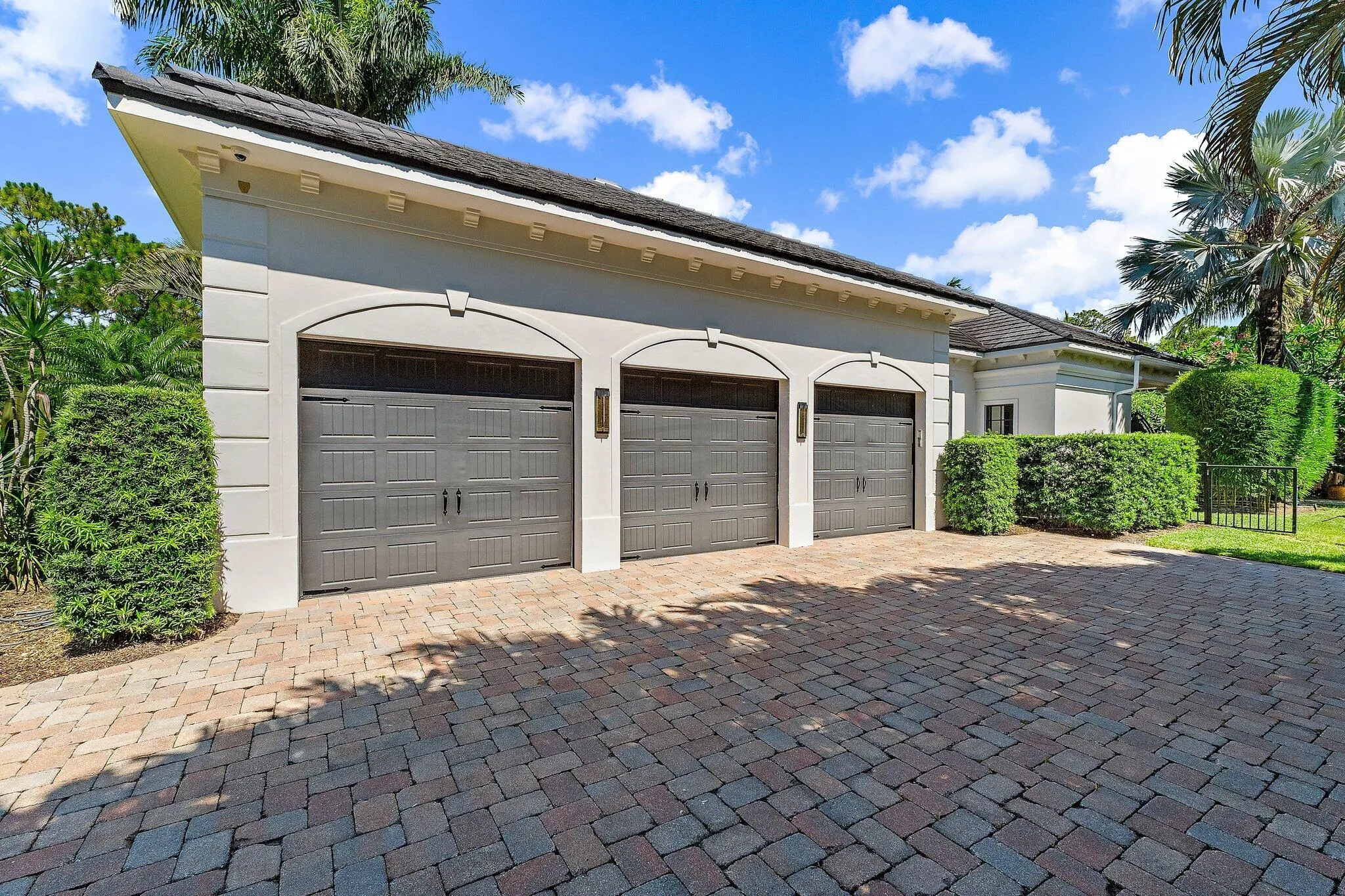 8082 SE Hidden Bridge Court