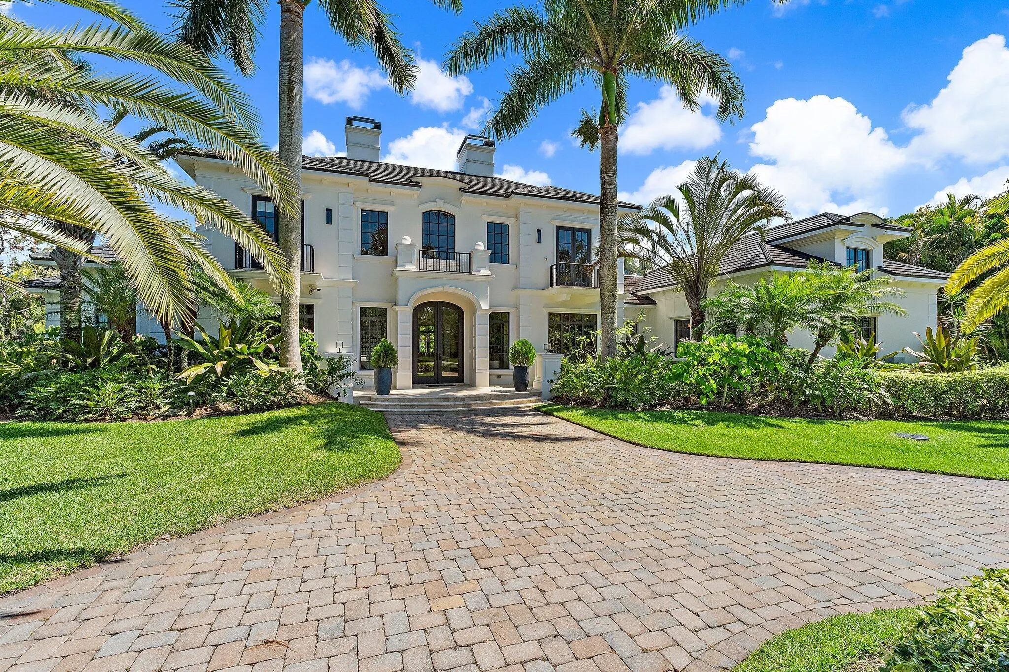 8082 SE Hidden Bridge Court