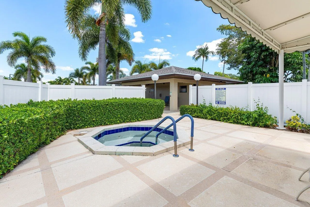 6727 Palermo Way