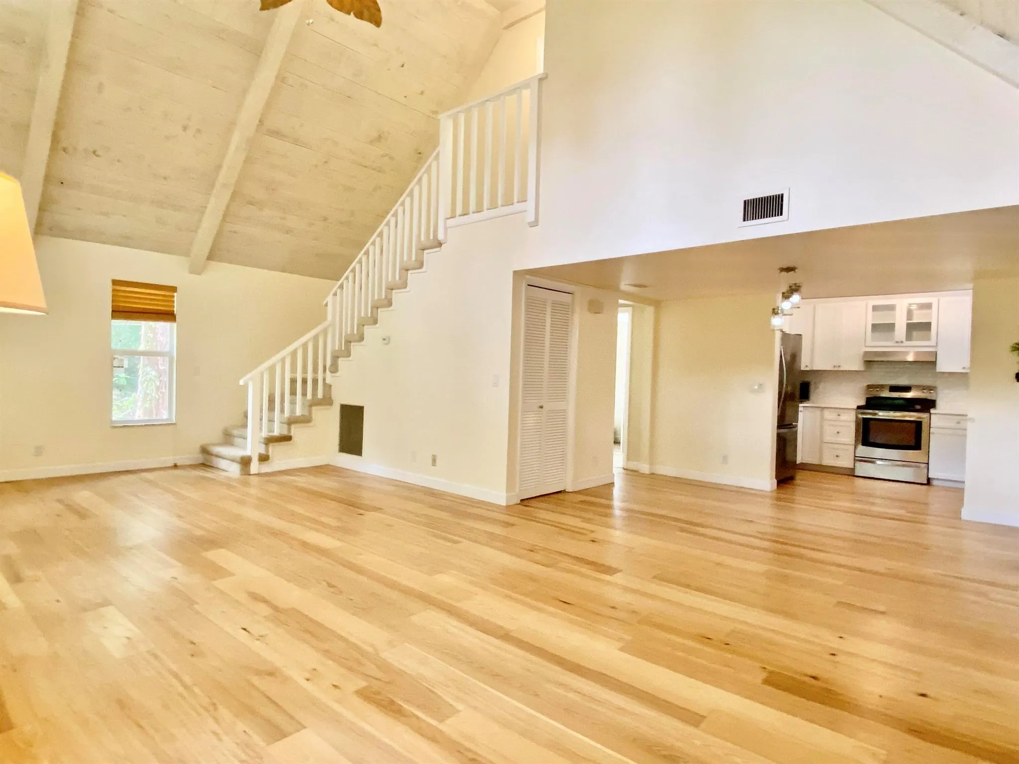 16844 127 Drive N