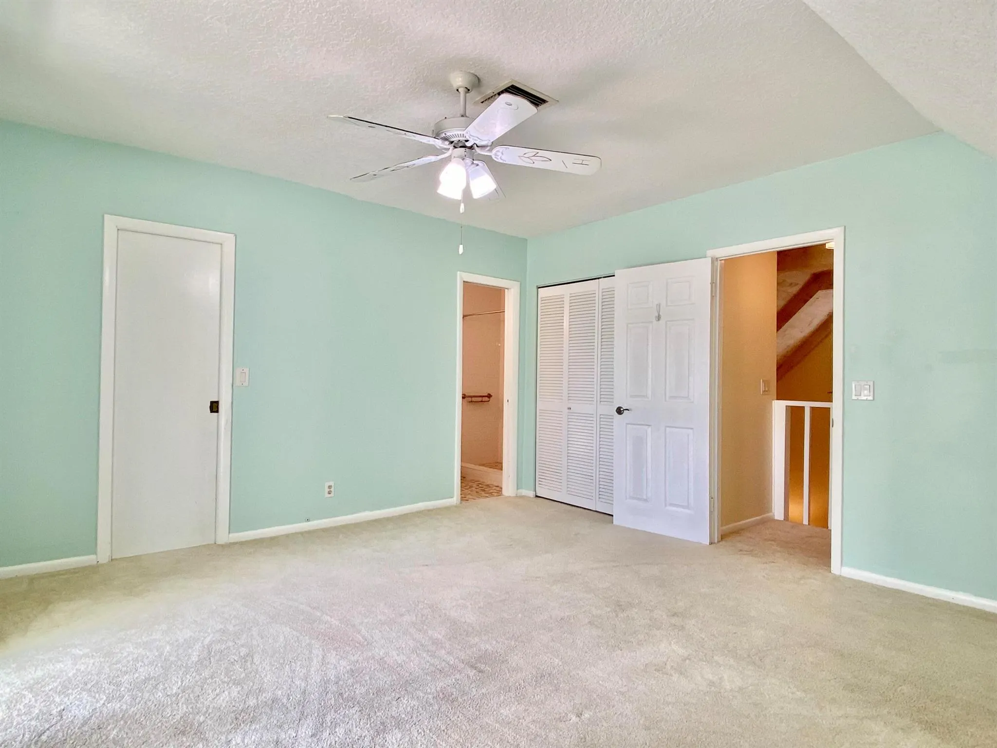 16844 127 Drive N
