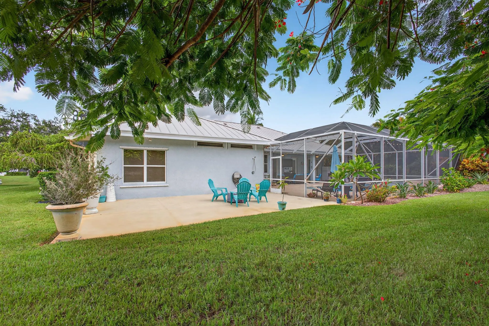 4821 SW Lake Grove Circle