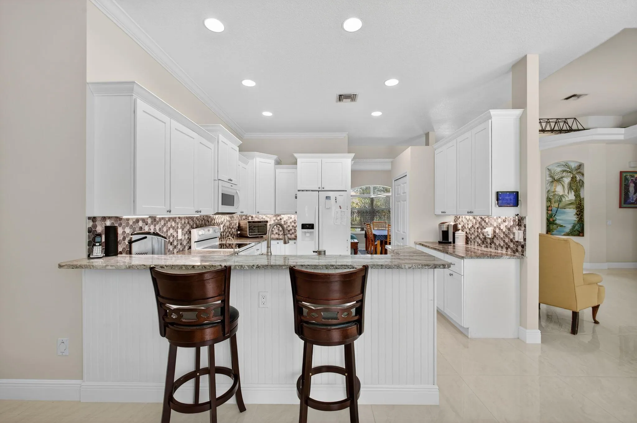 4821 SW Lake Grove Circle