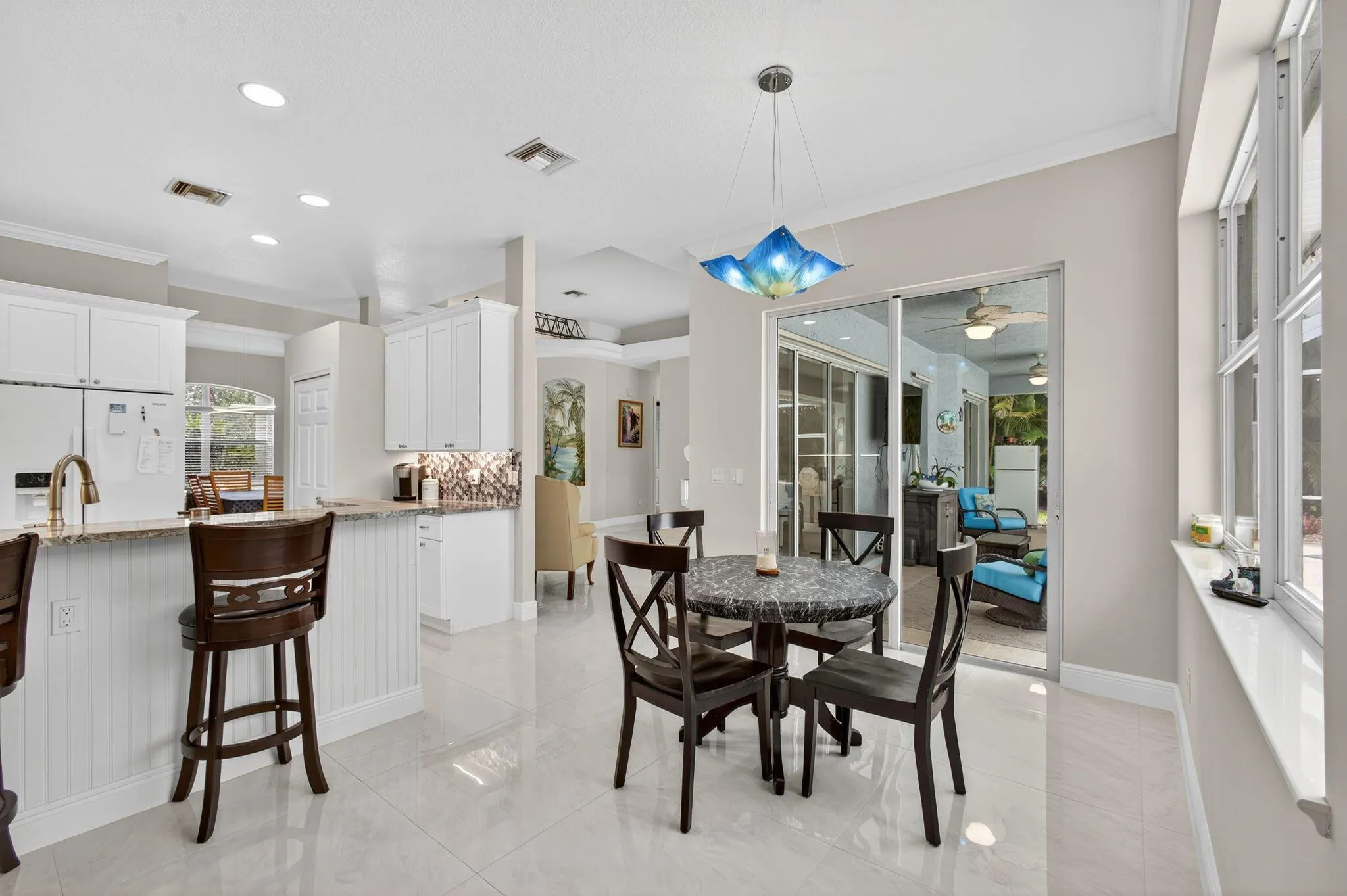 4821 SW Lake Grove Circle