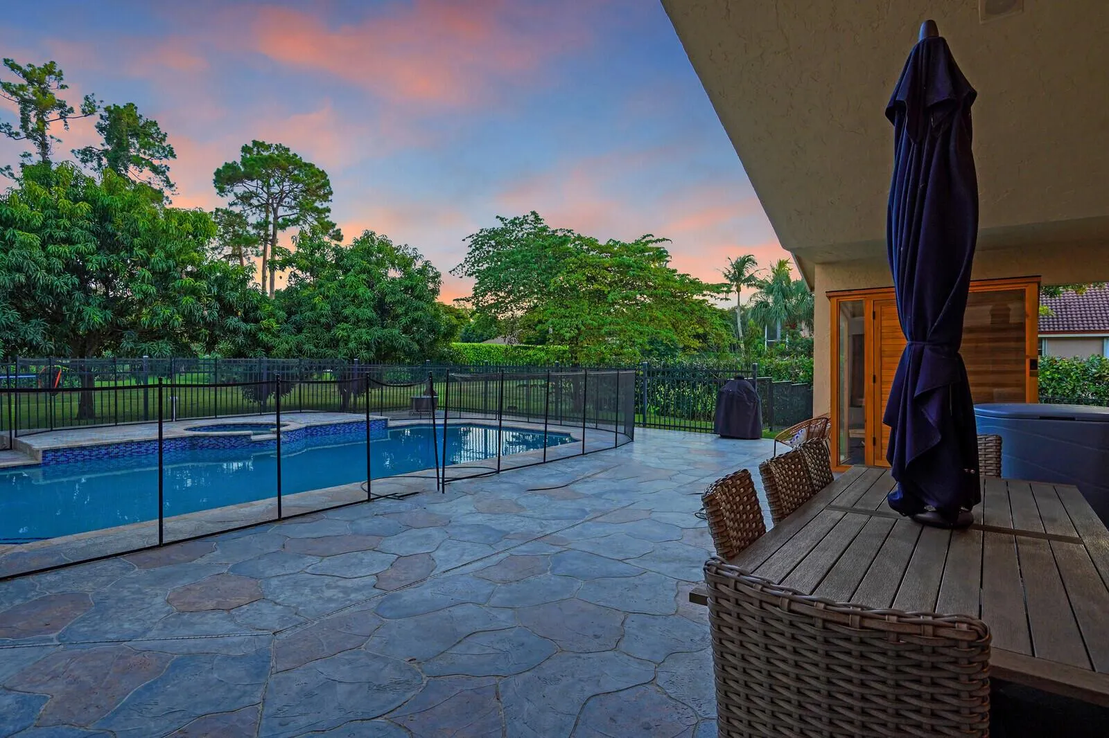 6980 NW 67th Court