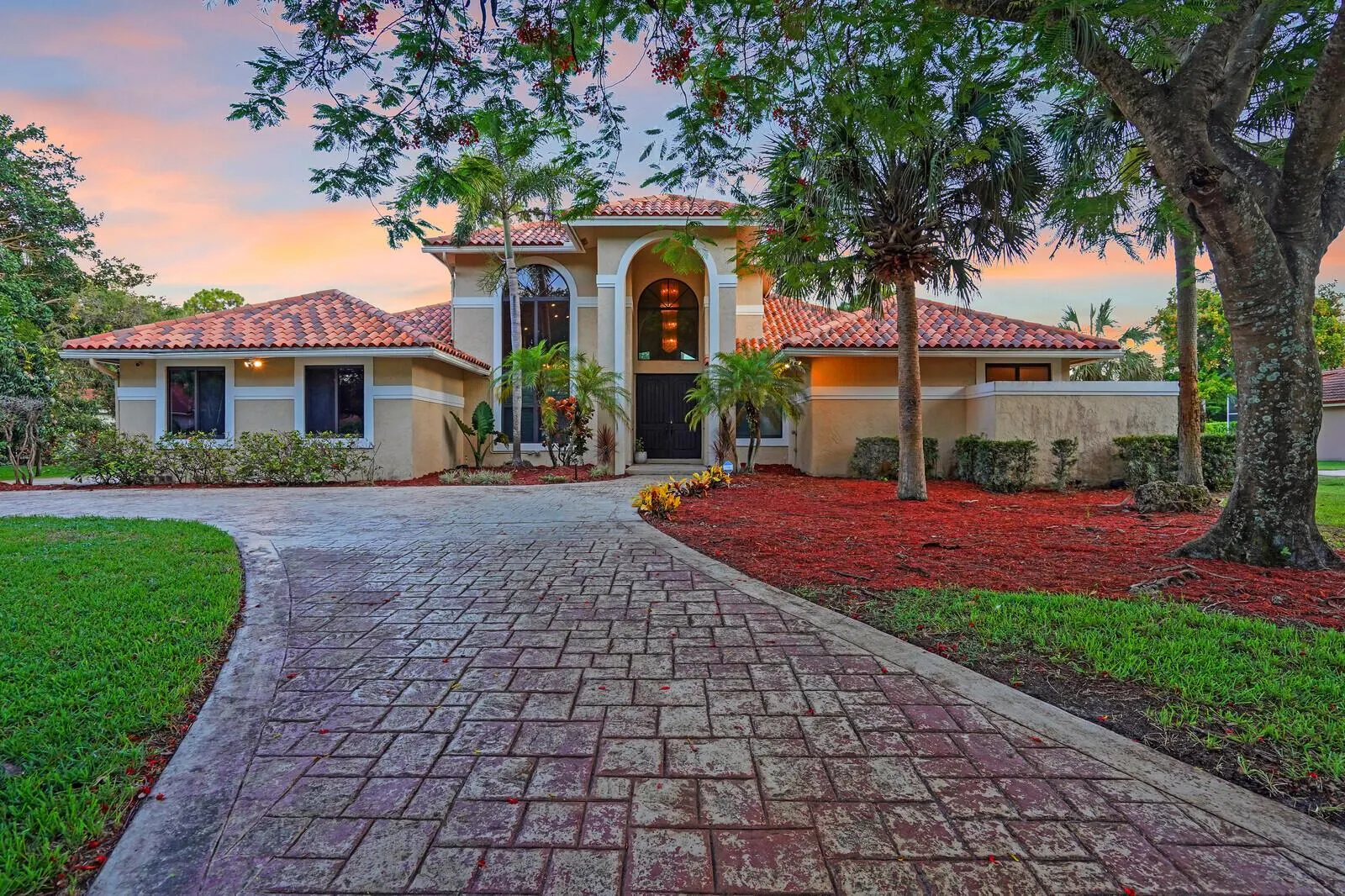 6980 NW 67th Court