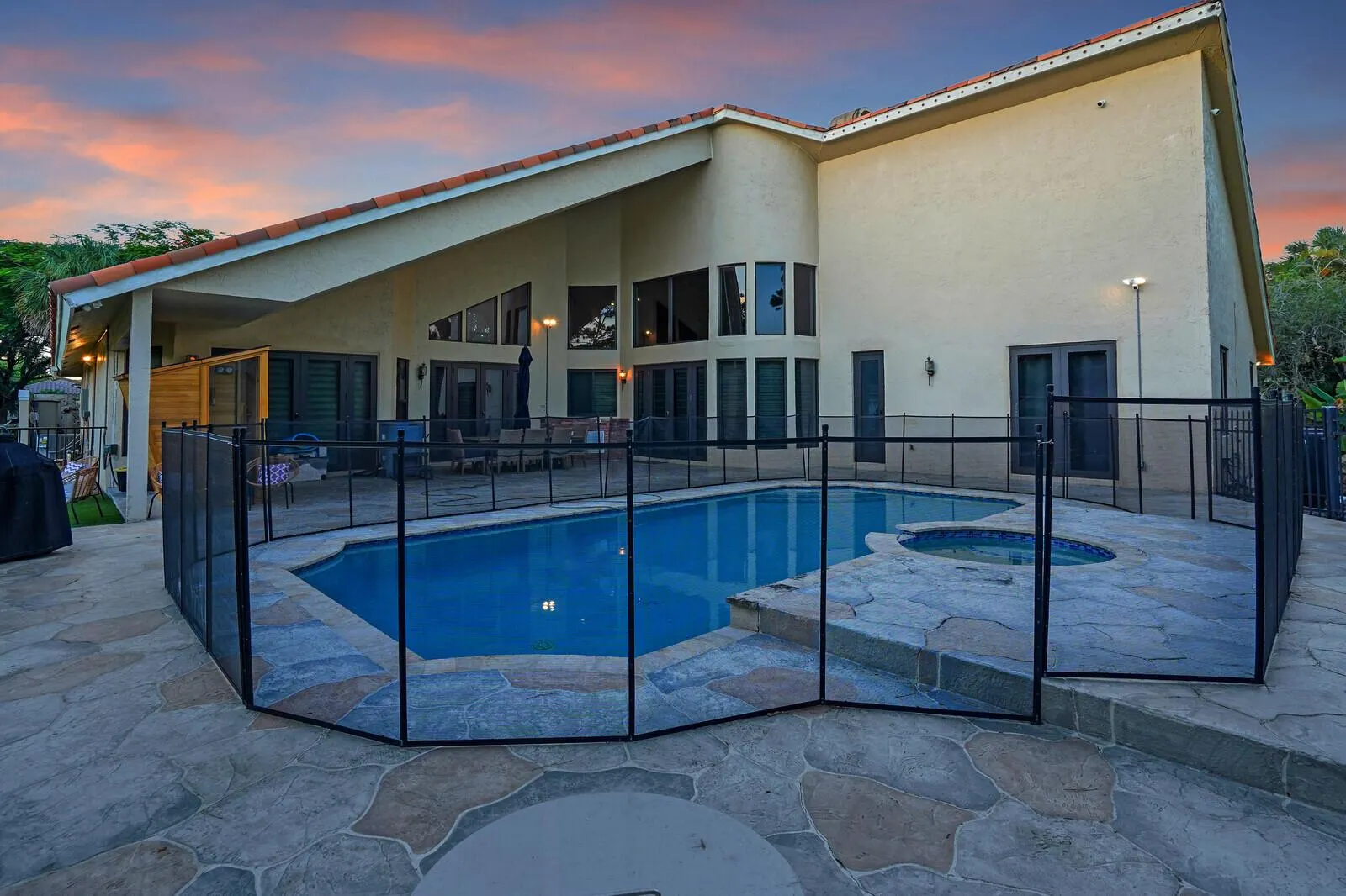 6980 NW 67th Court