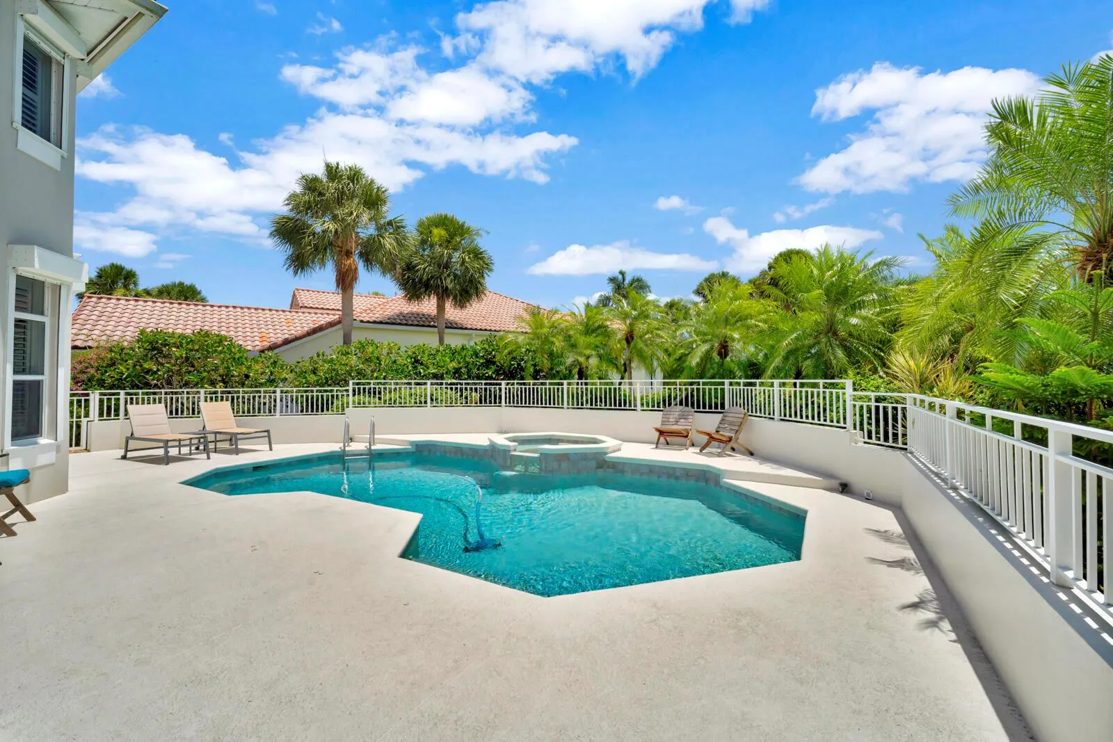1220 Coventry Lane