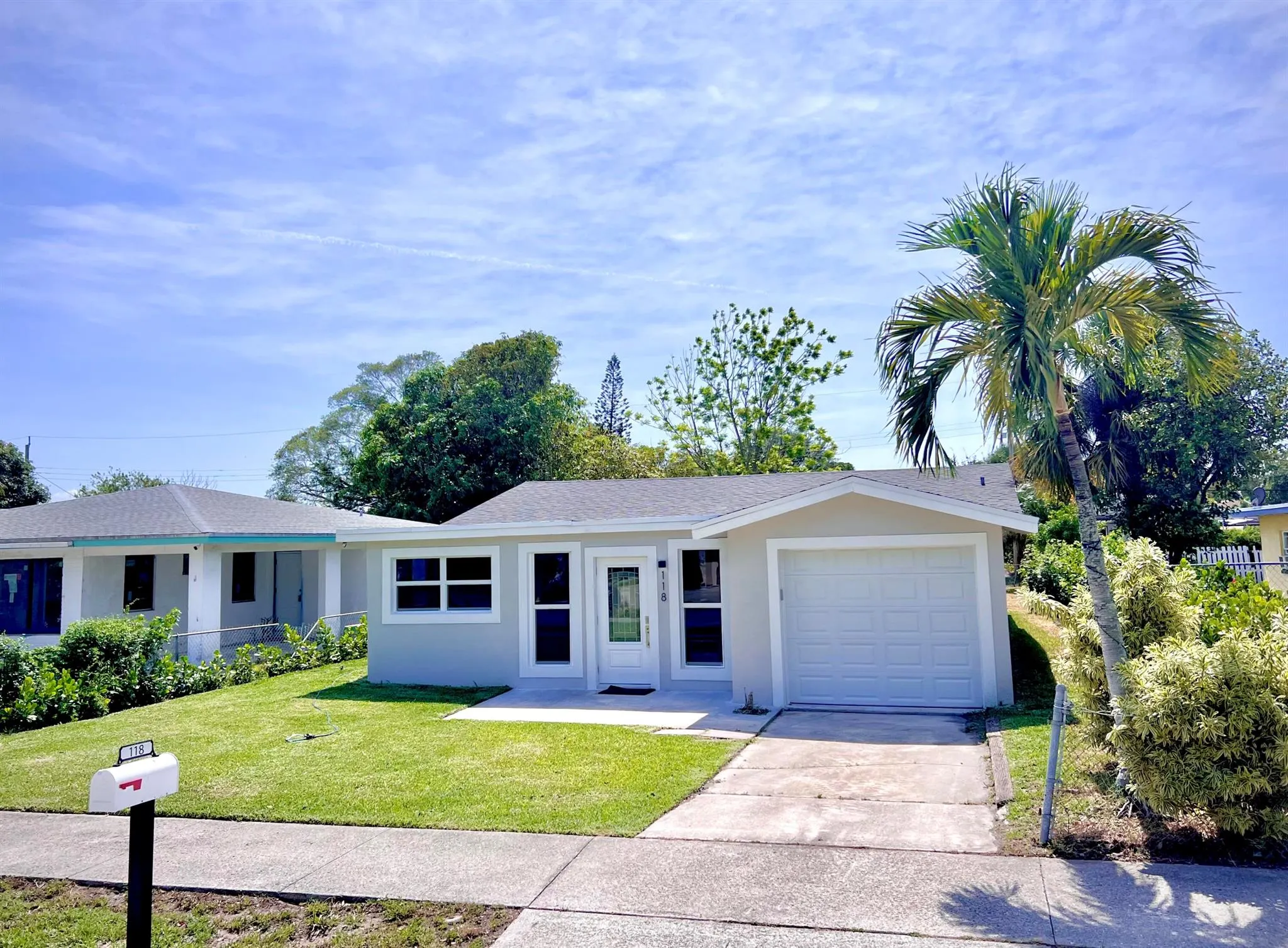 118 SW 9th Avenue