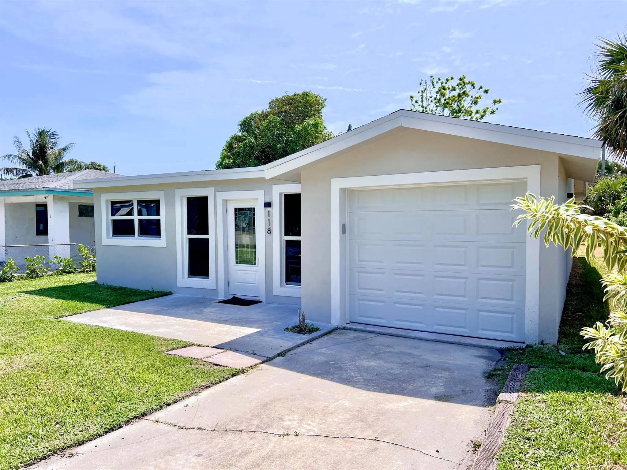 118 SW 9th Avenue