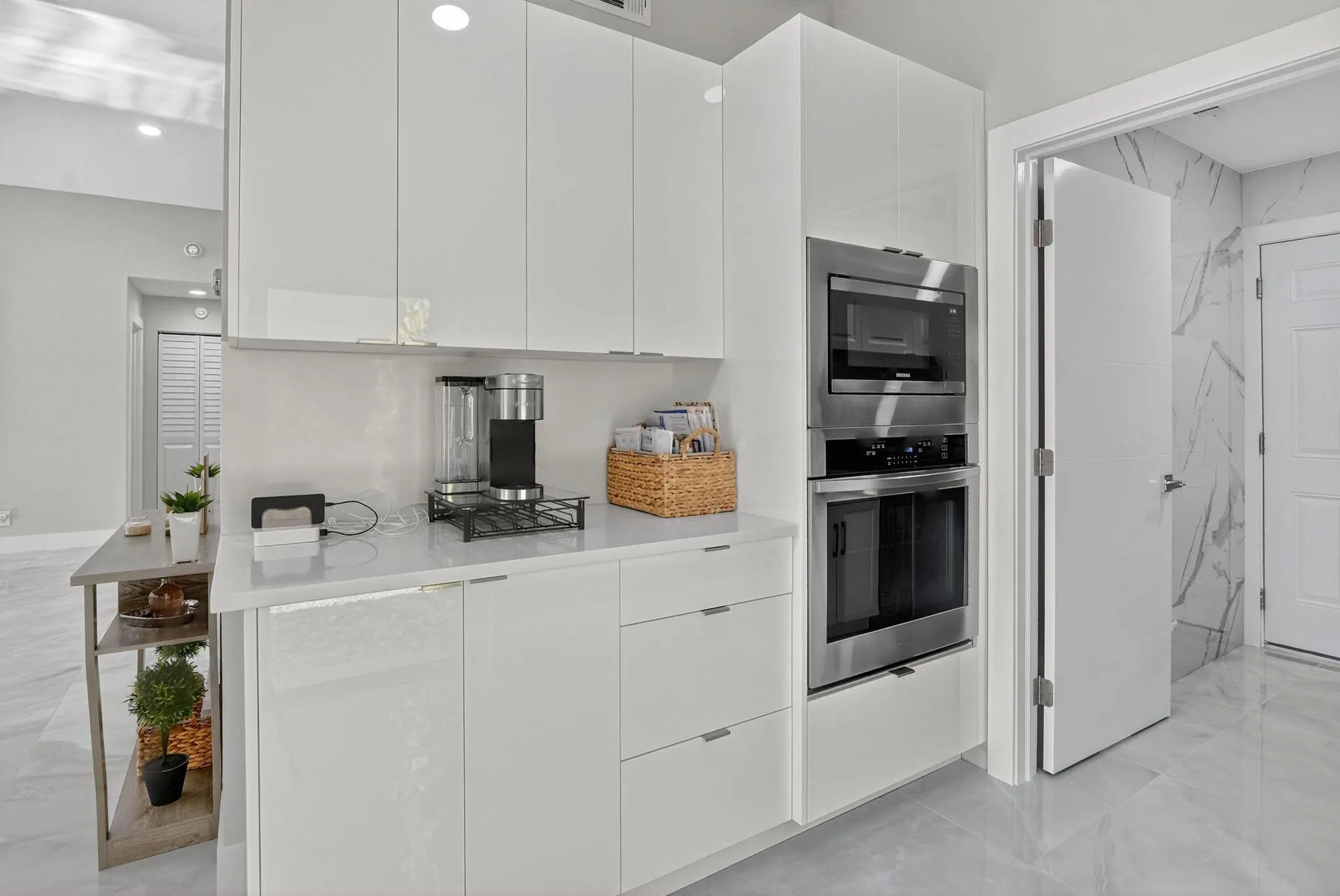 19941 Milan Ter Terrace