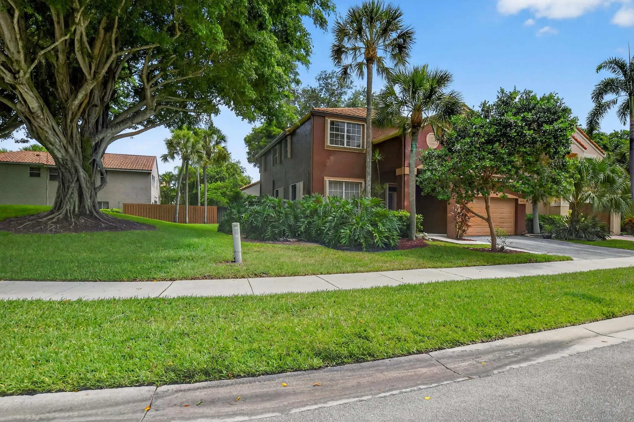 6170 NW 77th Place
